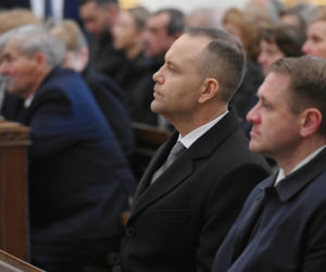 Karol Nawrocki na pogrzebie Jacka Magiery