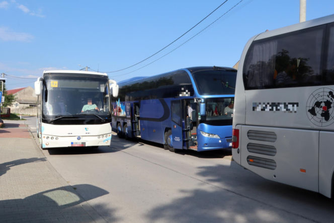 Miejsce katastrofy kolejowej. Pasażerowie opowiedzieli nam, co działo się tuż po zderzeniu z ciężarówką