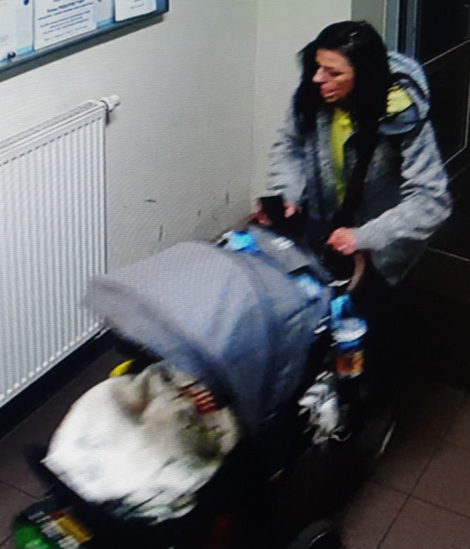 Zabierali dziecko na włamania! Policja szuka tej pary