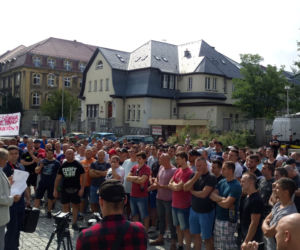 Górniczy protest przed siedzibą PGG. Chcemy podwyżek! [ZDJĘCIA]