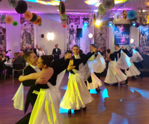 XVII Uniwersytecki Bal Charytatywny w Olsztynie. Sala była wypełniona po brzegi 