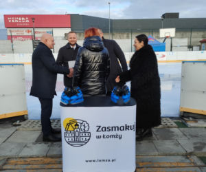 Umowa podpisana. Za 18 miesięcy w Łomży powstanie zadaszone lodowisko rolkowisko