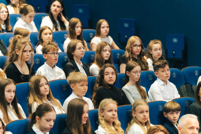 Najzdolniejsi uczniowie odebrali stypendia Prezydenta Miasta Siedlce