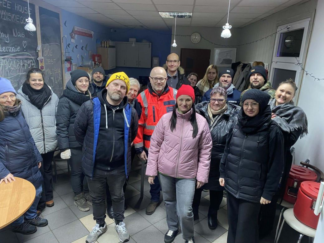 Wigilia w Coffee House Waryńskiego 19. Święty Mikołaj przyszedł do potrzebujących wsparcia