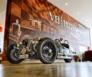 V8 Hotel - miejsce dla chłopców w każdym wieku
