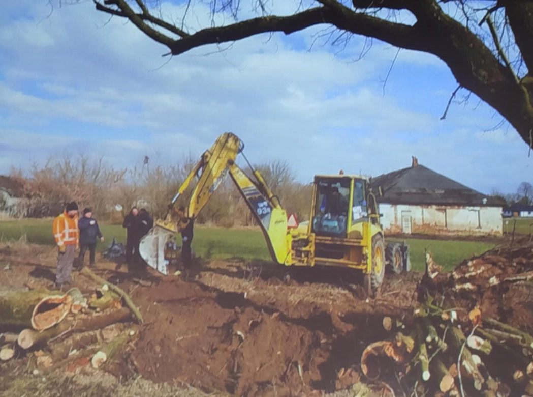 Dwór w Iganiach Nowych wymaga przeprowadzenia wielu prac renowacyjnych. Od lat na jego terenie trwały prace przygotowawcze i archeologiczne