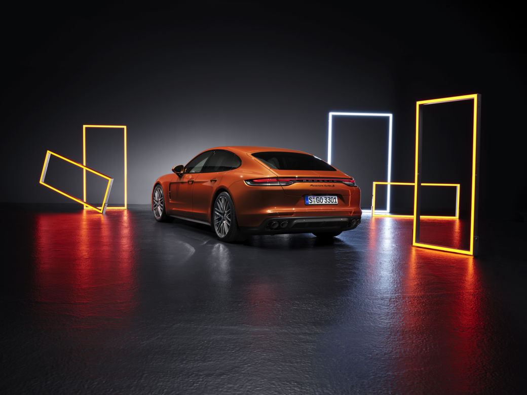 (2020) Porsche Panamera po liftingu 