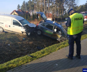 Chruściele. Wypadek dwóch samochodów osobowych