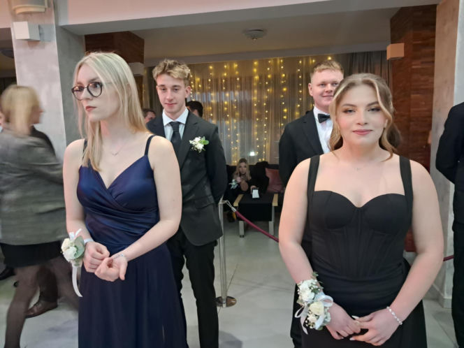 Studniówka 2026 maturzystów ZSTM w Skarżysku-Kamiennej