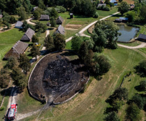 Krzyż przetrwał inferno. Zadziałała opatrzność?
