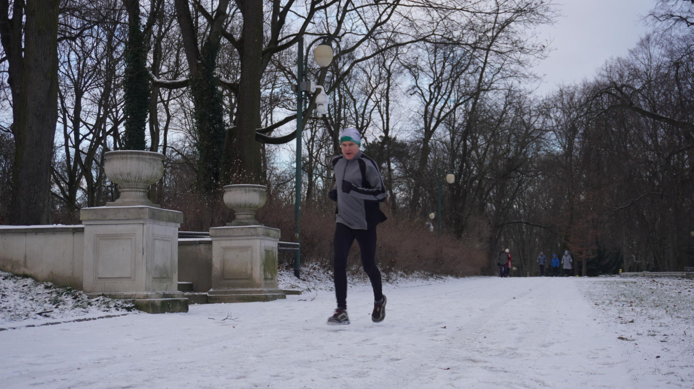 Parkrun w stolicy woj. lubelskiego. Pierwsza sobota 2025 roku na sportowo w Ogrodzie Saskim w Lublinie. Zdjęcia