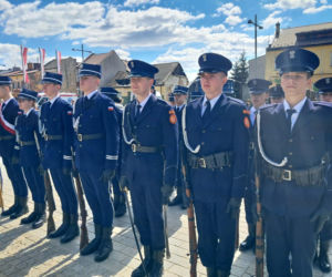 Ślubuję! – patriotyczne sceny na Rynku w Starachowicach