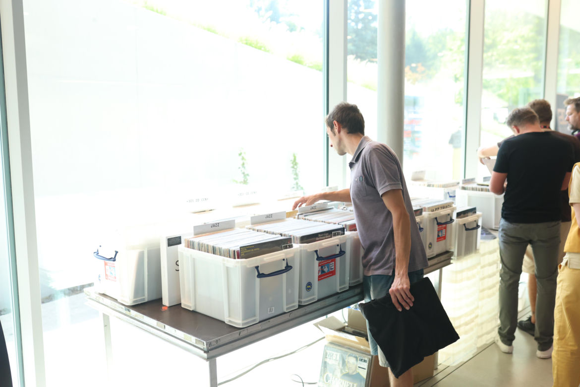 Vinyl Festival 2023 w Chorzowie. Coś dla miłośników winyli i kosmosu 