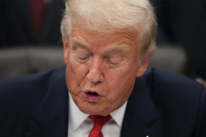 Trump przysnął na oficjalnym spotkaniu! "Jest stary i coraz bardziej to widać"