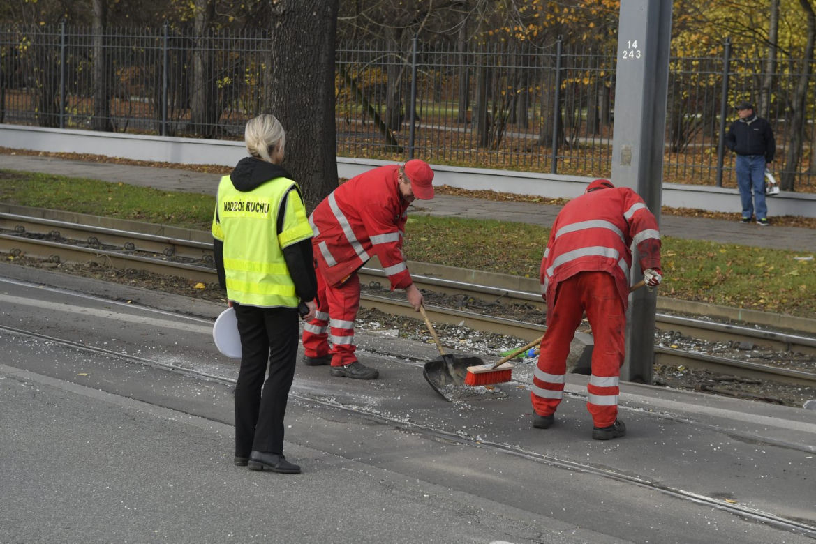 Wypadek tramwajowy przy ul.Elekcyjnej w Warszawie