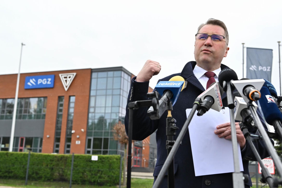 Konferencja prasowa przed Fabryką Broni "ŁUCZNIK"