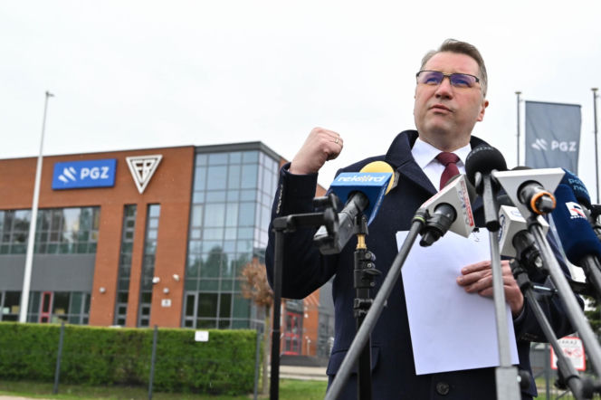 Konferencja prasowa przed Fabryką Broni "ŁUCZNIK"