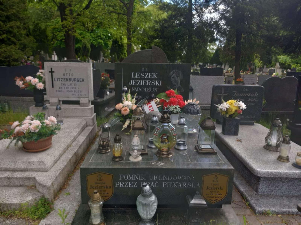 Aleja Zasłużonych Doły