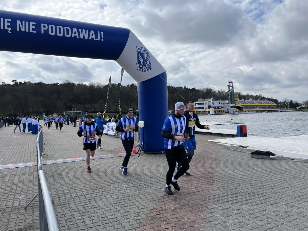 Kibolska Dycha 2024. Wyjątkowy bieg kibiców Lecha Poznań