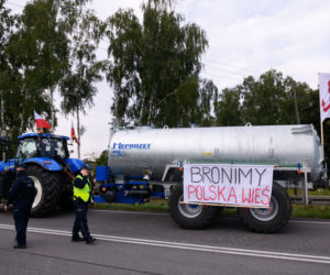 Wściekli rolnicy wyszli na drogi