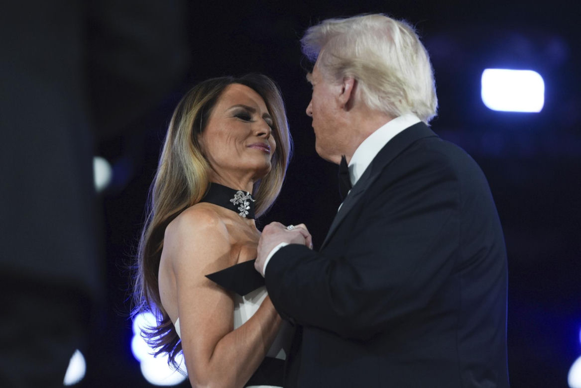 Pierwszy taniec pierwszej pary! Tak Donald Trump i Melania świętowali zaprzysiężenie