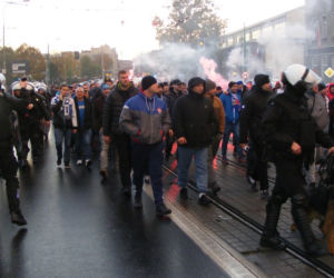 Przemarsz kibiców Wisły Płock na Inea Stadion w Poznaniu