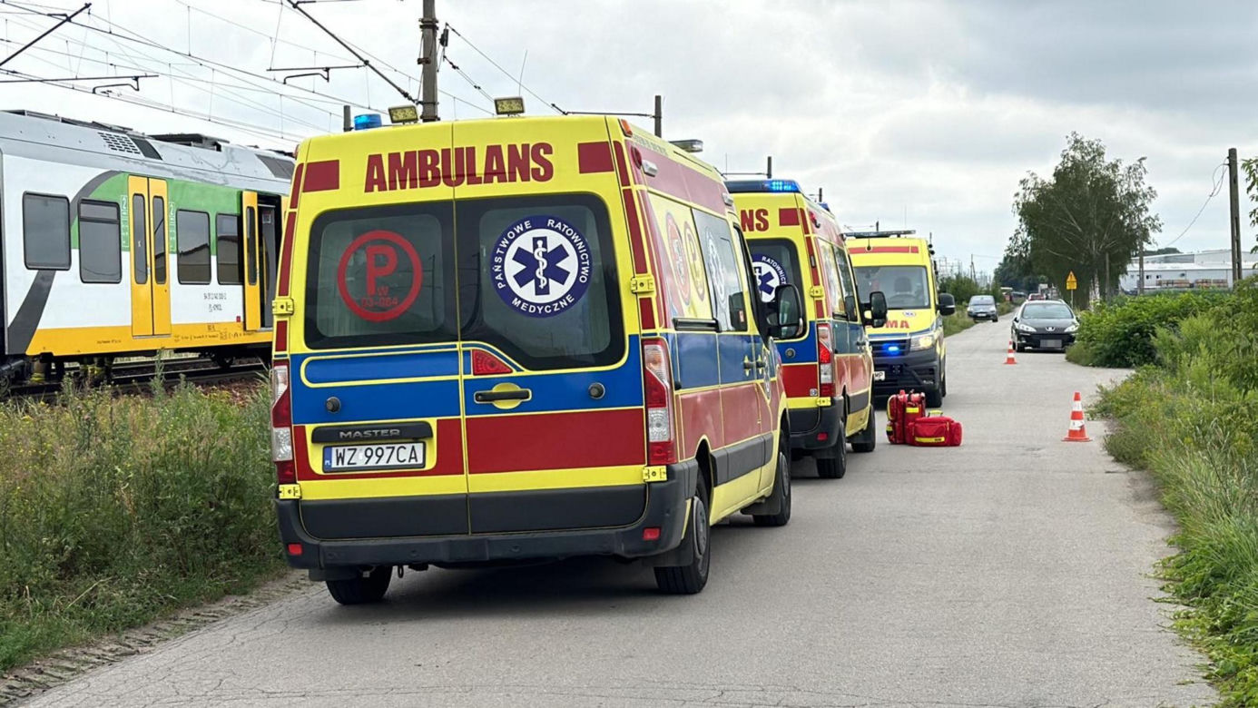 Wjechał tirem pod pociąg. Z ciężarowki zostały strzępy. Kierowca nie miał szans