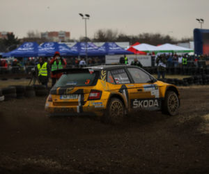 Złota Skoda Fabia R5 zespołu rajdowego Miko Marczyk Motorsport