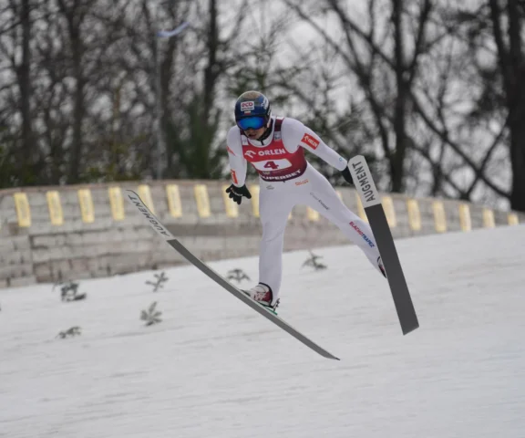 Skoki w Wiśle. Jak radzą sobie Polacy? Sprawdź wyniki