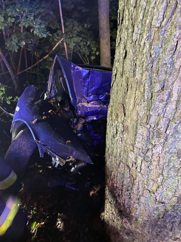 Przyjaciele zginęli w jednym samochodzie. Pochowali ich obok siebie 