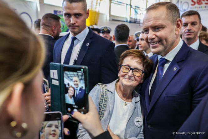 Nawrocki odwiedził swoje LO
