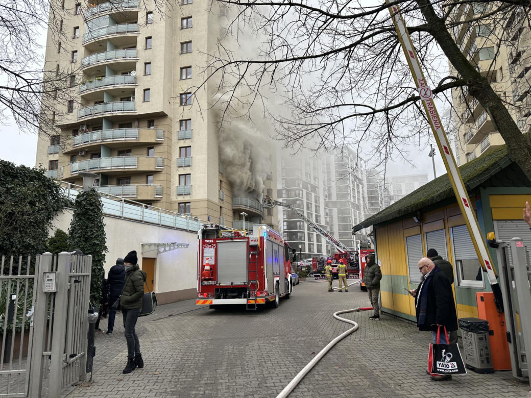  Horror w Wigilię, spłonęło mieszkanie na Bielanach. W środku zwłoki kobiety