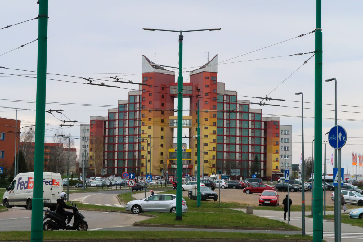 Brama Słońca w Tychach - postmodernistyczny symbol miasta