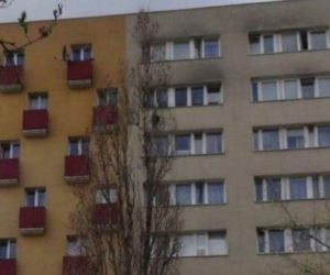 Makabra na Bielanach. Młody mężczyzna runął z 7. piętra. Nie przeżył