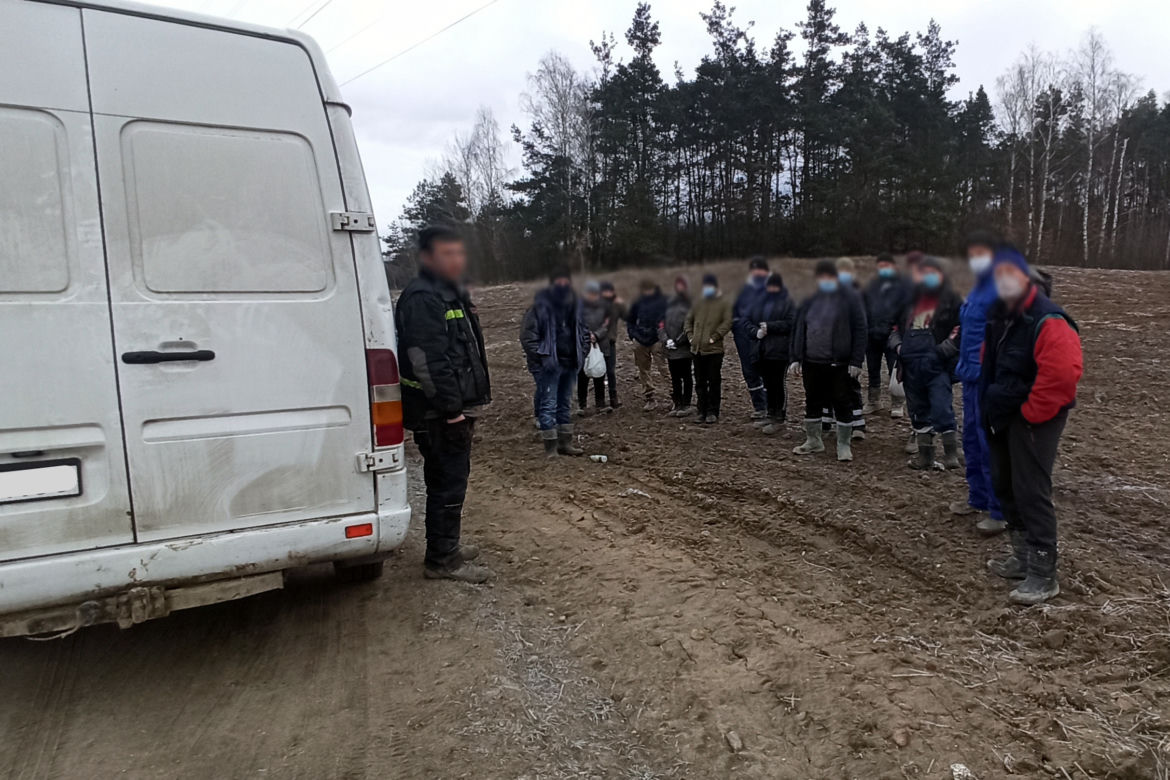 Mława. Zapobiegli kolejnemu wypadkowi ukraińskiego busa? NIESŁYCHANE, co działo się w środku! [ZDJĘCIA]