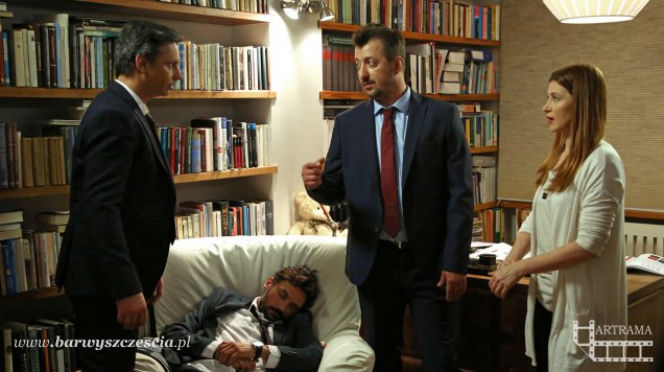 Barwy szczęścia. Iga (Ada Fijał), Piotr Walawski (Piotr Jankowski), Wadim (Vadim Affanassiev), Władimir (Paval Kryksunou)