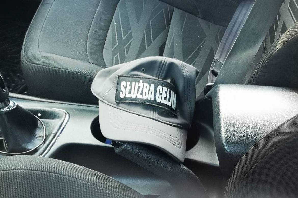 Pseudokibicowska bojówka chciała przejąć nielegalny towar. Padły strzały!
