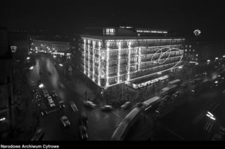 Pierwszy dom towarowy w powojennej stolicy miał sufit niczym zwisająca pierzyna. Tak powstawał Cedet w Warszawie