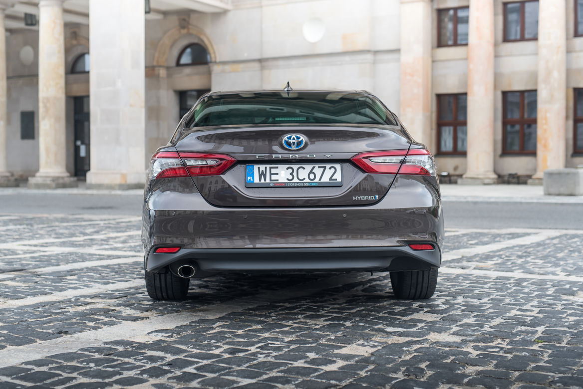 Toyota Camry 2.5 Hybrid 218 KM e-CVT Executive + VIP