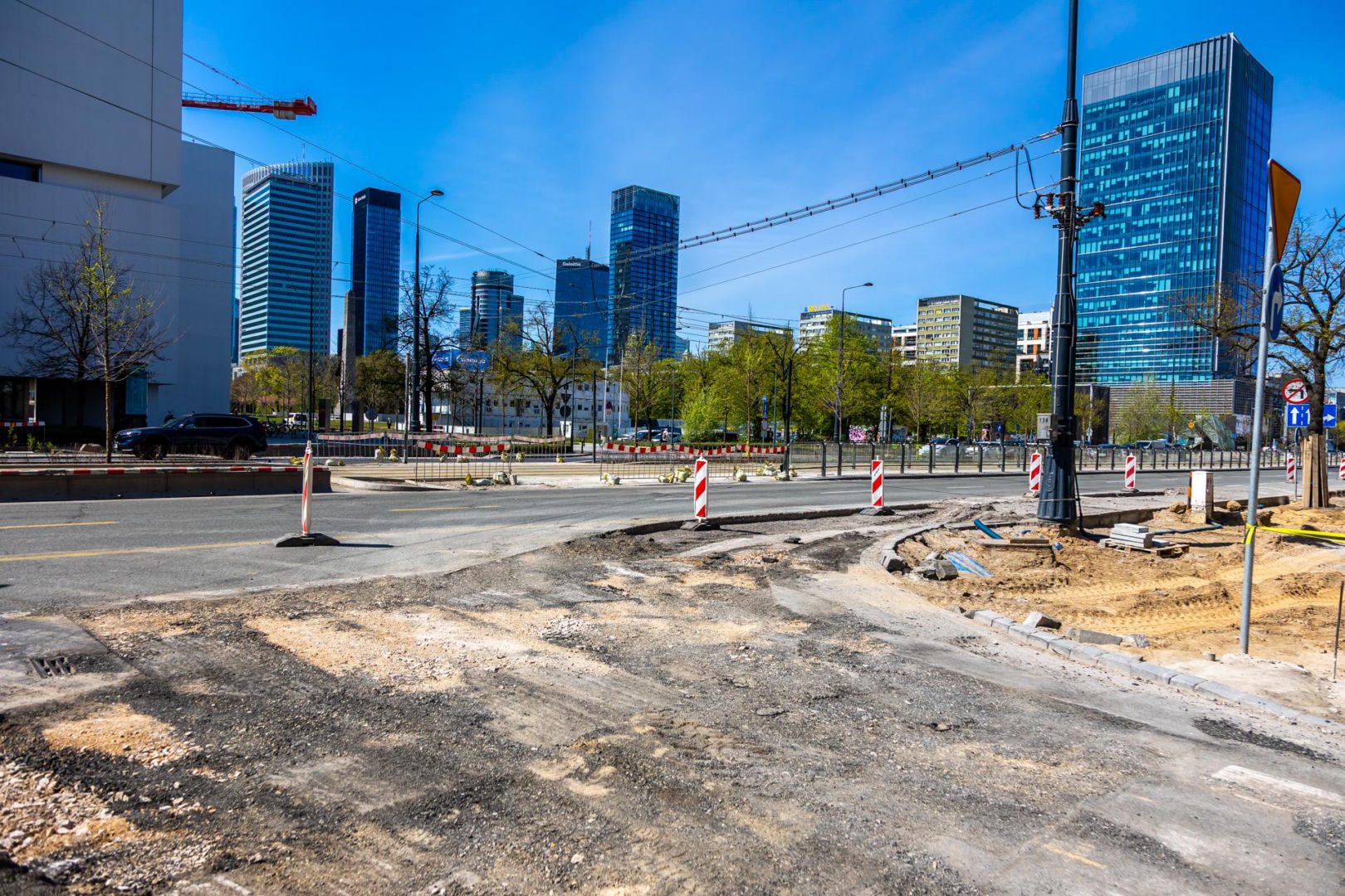 Budowa przejścia dla pieszych przez ul. Marszałkowską w Warszawie na wysokości ul. Sienkiewicza