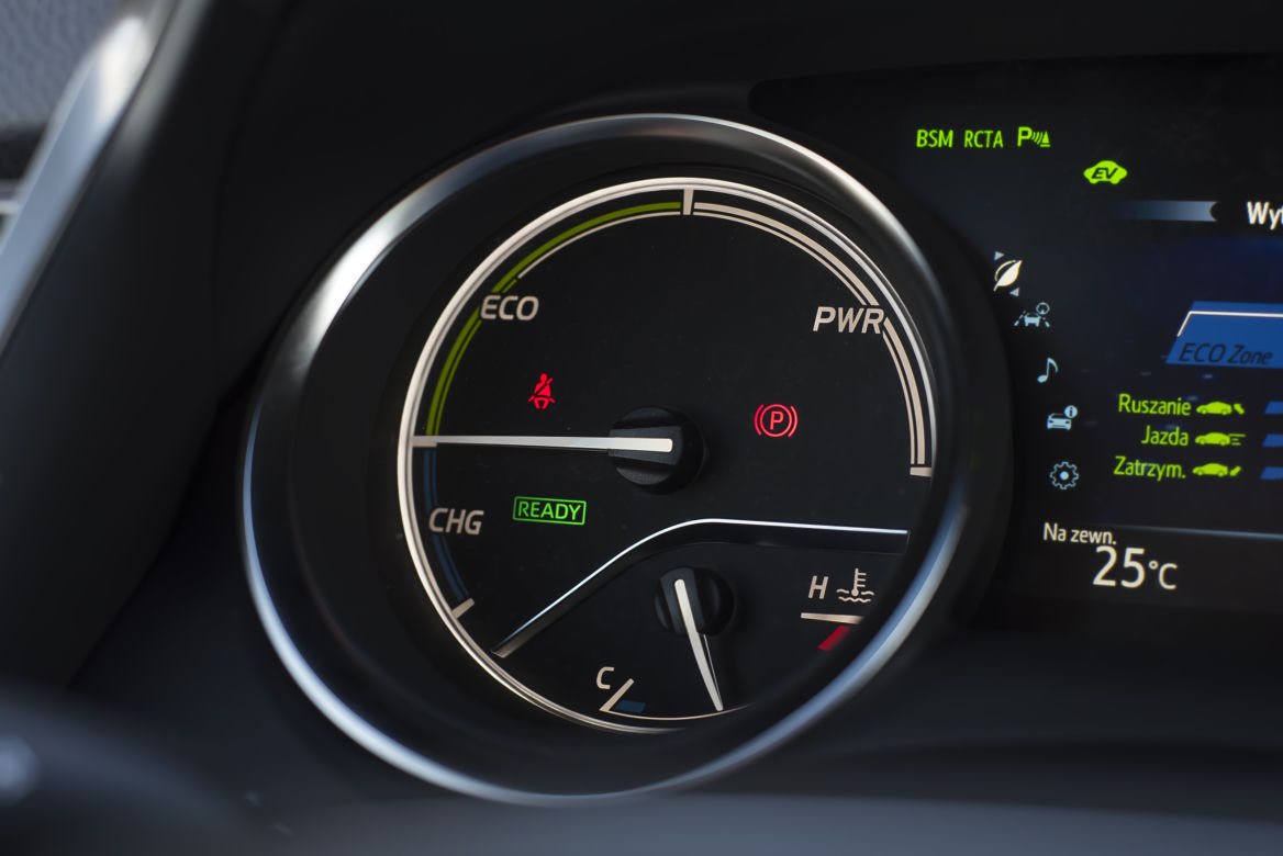 Toyota Camry 2.5 Hybrid Dynamic Force 218 KM e-CVT Executive