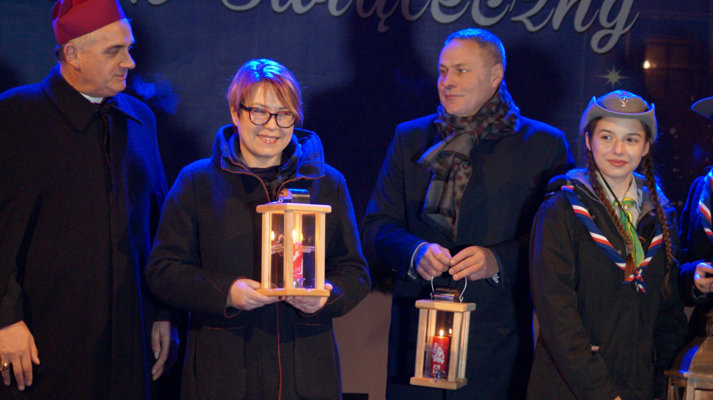 Betlejemskie światełko dotarło do Bydgoszczy. Wyjątkowe życzenia dla mieszkańców