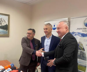 Ważne umowy podpisane! Sądeckie Wodociągi rozpoczynają współpracę z Gminą Chełmiec