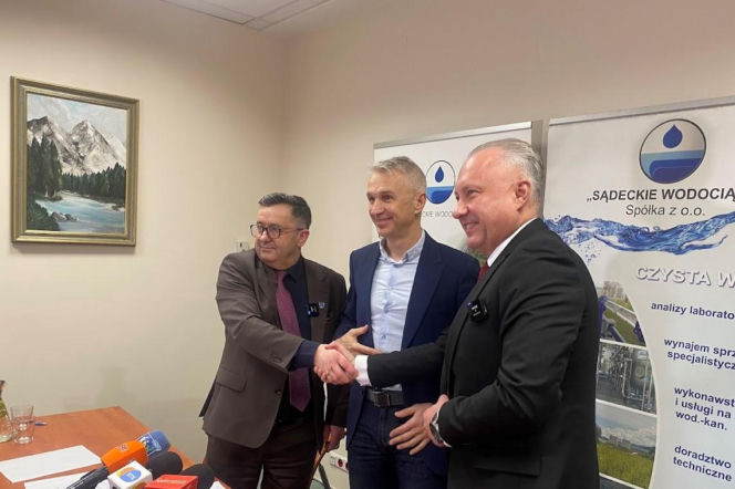 Ważne umowy podpisane! Sądeckie Wodociągi rozpoczynają współpracę z Gminą Chełmiec