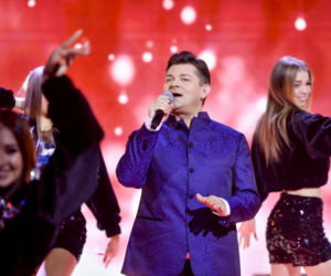 Sylwester marzeń z Dwójką. Wystrojone gwiazdy gotowe na show