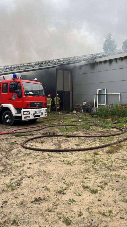  Kolejny pożar hali pod Warszawą! Dym widać było z daleka