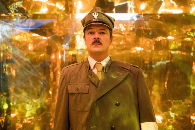 Dawid Ogrodnik w "Prałacie"