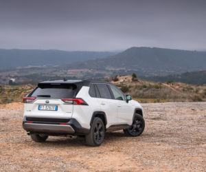 Toyota RAV4 2.5 Hybrid Dynamic Force 218 KM FWD e-CVT Selection