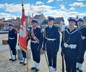 Ślubuję! – patriotyczne sceny na Rynku w Starachowicach