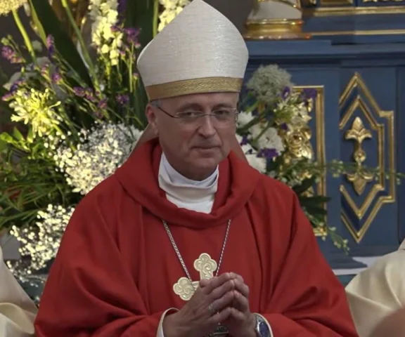 Bp Wacław Grądalski: Kościół, który trwa na modlitwie, żyje